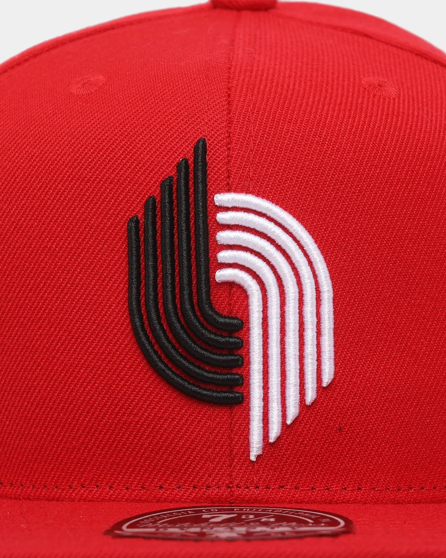 Mitchell & Ness Portland Trail Blazers Team Ground 2.0 Fitted Red